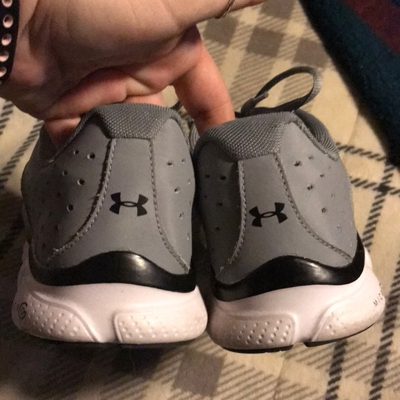 Under armor grey assert 6 running shoes - Picture 4 of 7